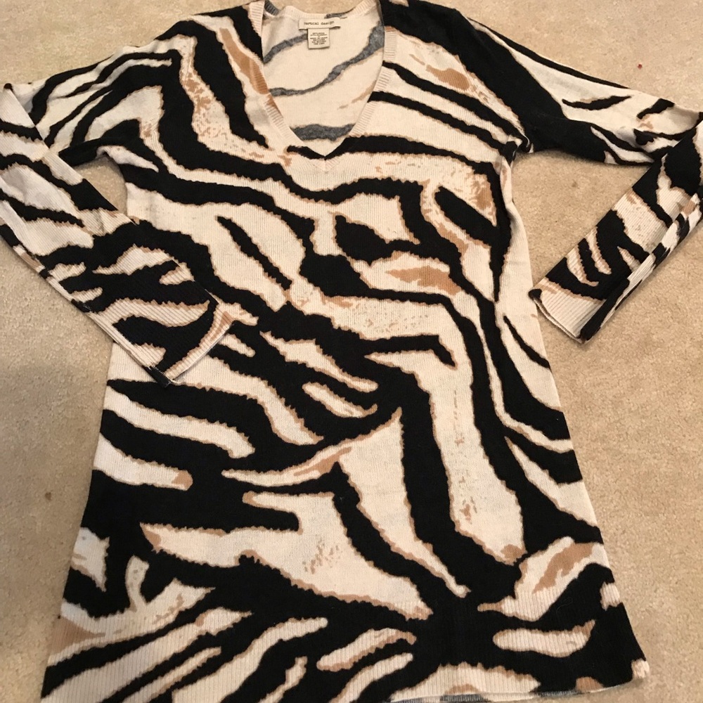 Vertical Design cashmere animal print swtr small